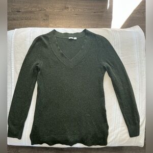 GAP Deep Green V-Neck Sweater